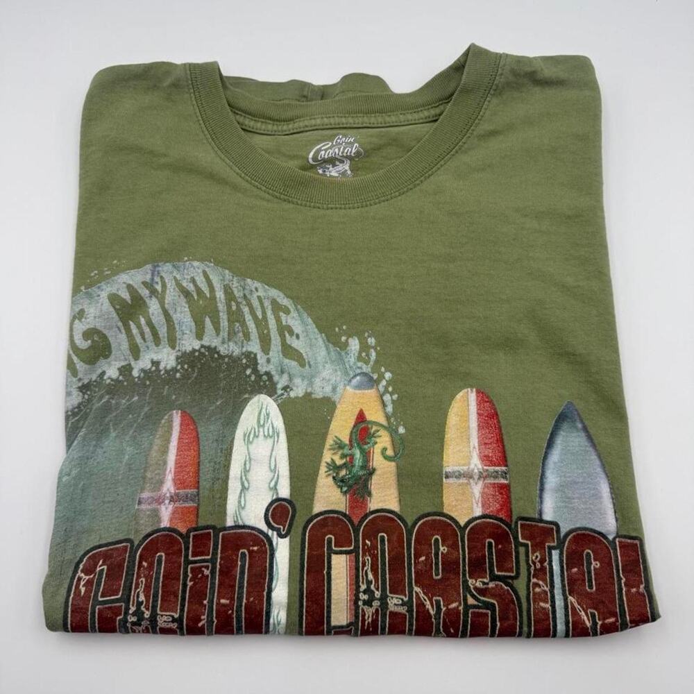 Y2K Grin Coastal Surfing T-Shirt with graphic of surfboards Size XL